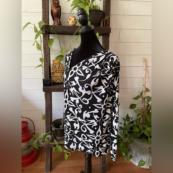 Narciso Rodriguez: Black and White Blouse - Picture 6 of 13